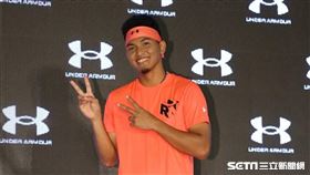 ▲波士頓紅襪選手劉致榮與演員李佳穎出席UA智能跑鞋記者會。（圖／記者邱榮吉攝影）