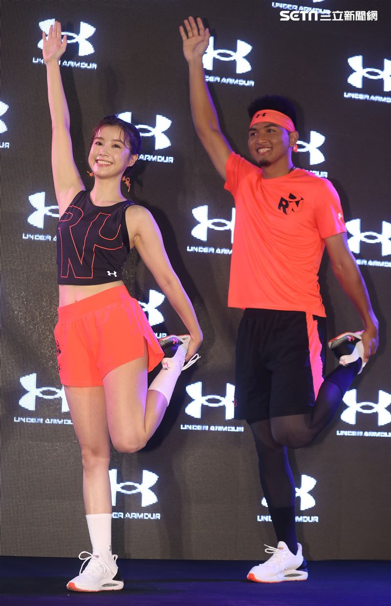 旅美球員劉致榮代言ua。（記者邱榮吉/攝影）