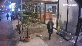 2男嗑1400元牛排　竟講手機開溜