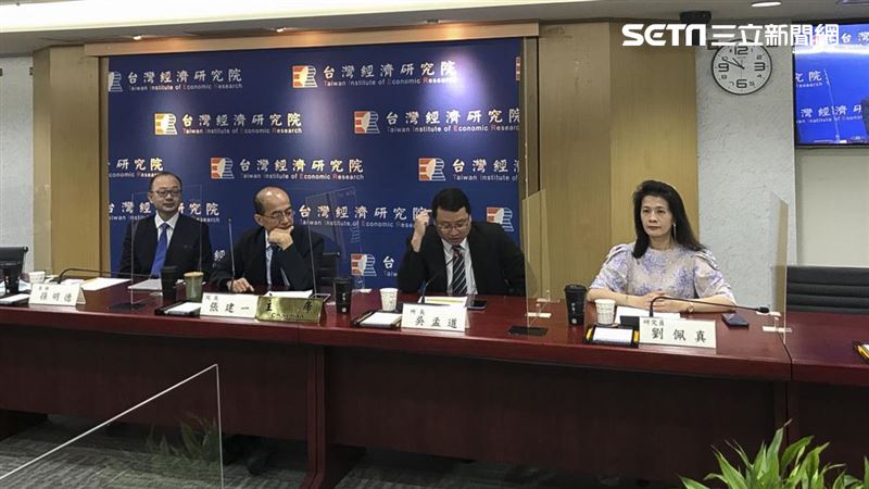 製造業產業景氣分歧　8月下降1.36分