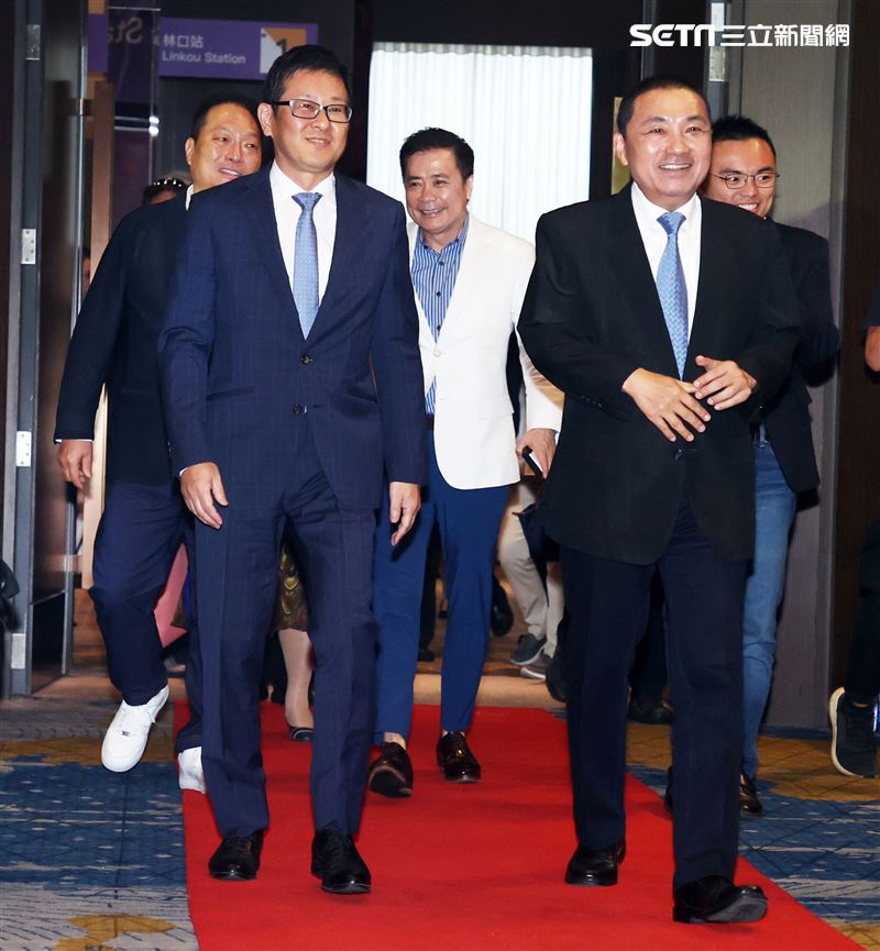 新北市長侯友宜、三立影城董事長張榮華、東森國際集團總裁王令麟、台灣三井不動產董事長下町一朗出席「林口媒體園區」啟動儀式。（記者邱榮吉/攝影）