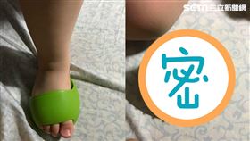  按摩器當拖鞋穿。（圖／網友吳小姐授權提供）