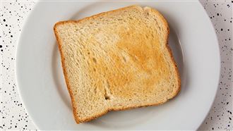 9食物「不鹹卻高鈉」　吐司、麵線都中了