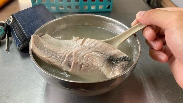 台南1碗30元　網見一整塊魚皮暴動