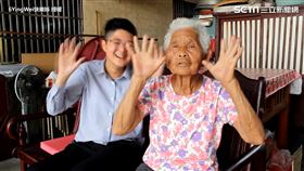 孫女試穿過世快樂嬤衣 「祢已成為我的一部分」