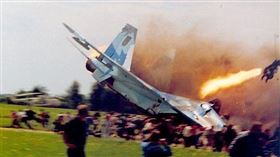 歷史上的今天／航展戰鬥機表演衝入人群（圖／翻攝自維基百科）