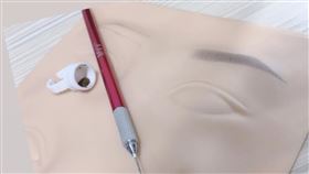 紋眉,繡眉,紋繡,軍人（圖／翻攝自爆怨公社）