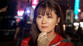 楊小黎看到自己電影作品哭慘