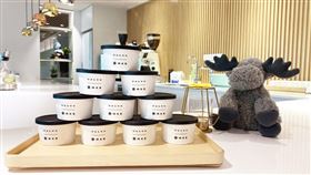 ▲VOLVO與《蜷尾家》合作推出獨家冰淇淋。（圖／VOLVO提供）