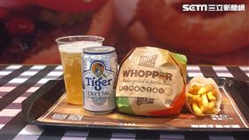 超高CP值點法！帶上身分證　走進漢堡王免費升級喝啤酒（圖／品牌業者提供）