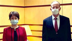 會晤美國務院亞太助卿，蕭美琴：台美重要議題待共努力提升（圖／翻攝蕭美琴臉書）