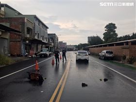 苗栗79歲「嬤推孫」過馬路遭撞飛出(圖/翻攝畫面)