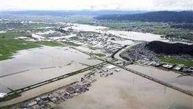 日本「創紀錄暴雨」強襲東北！最上川決堤　山形縣急下令7.5萬人快避難（圖／美聯社／達志影像）