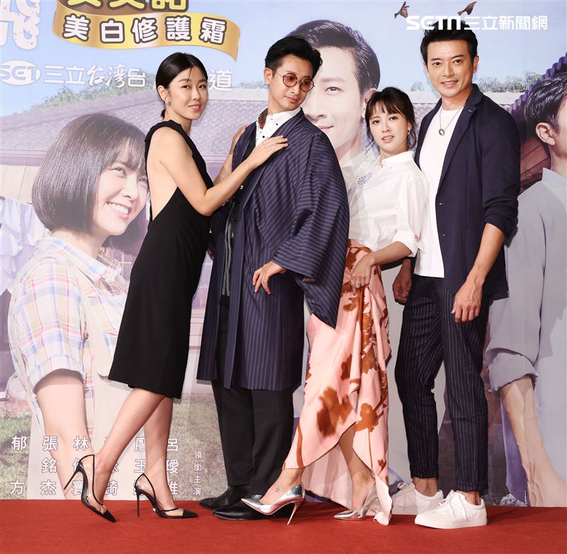 李維維、邱凱偉Darren、林艾璇（大元）、田家達出席「羅雀高飛」首映會。（記者邱榮吉/攝影）