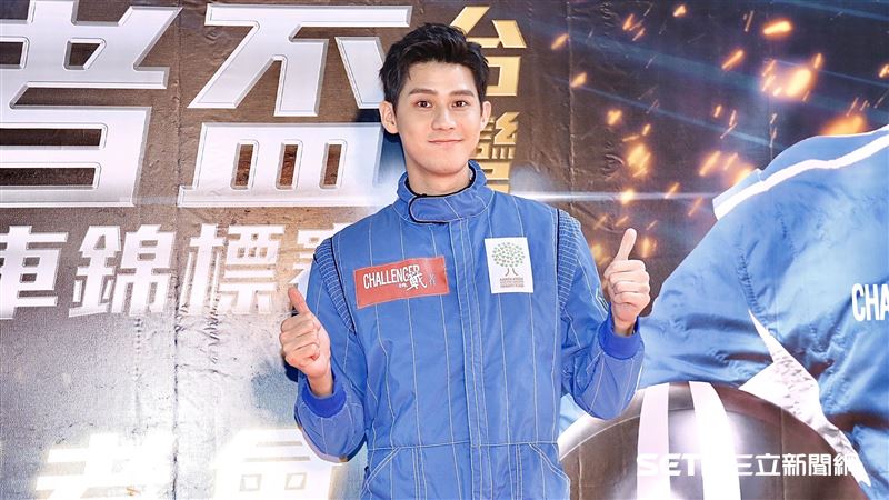 男星成馬路三寶　撞壞百萬車喊心好痛