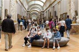 法國,羅浮宮,武漢肺炎,口罩,確診,圖／美聯社／達志影像