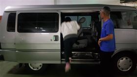 英國藍,台南,手搖飲,欠稅,管收（圖／翻攝畫面）