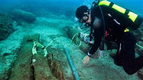 海軍執行未爆彈爆破任務（圖／國防部提供）