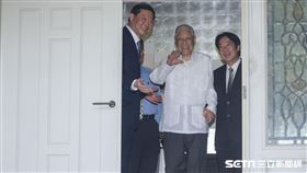 行政院長賴清德前往翠山莊拜會前總統李登輝 圖／記者林敬旻攝