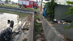 車禍,彰化,減速,路口,小貨車（圖／翻攝畫面