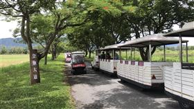 李登輝辭世  兆豐農場道路更名紀念前總統李登輝30日晚間辭世，享耆壽98歲。他在花蓮留下培育台灣和牛遺願，兆豐農場也連夜將園區主要道路更名為「登輝大道」作為紀念。中央社記者張祈攝  109年7月31日