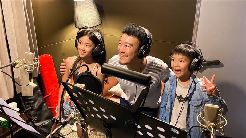 劉軒、陶傳正為《小兒子》音樂獻唱