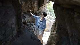 防疫啟發 Yoyo岑寧兒來台10年首度自駕奔北海岸 湛藍海岸線太美觸動環島魂 旅行「飛航模式」練習斷訊與感受累積 如此有限公司提供