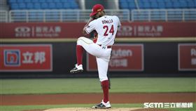 ▲樂天桃猿先發投手霸能。（圖／記者劉彥池攝影）