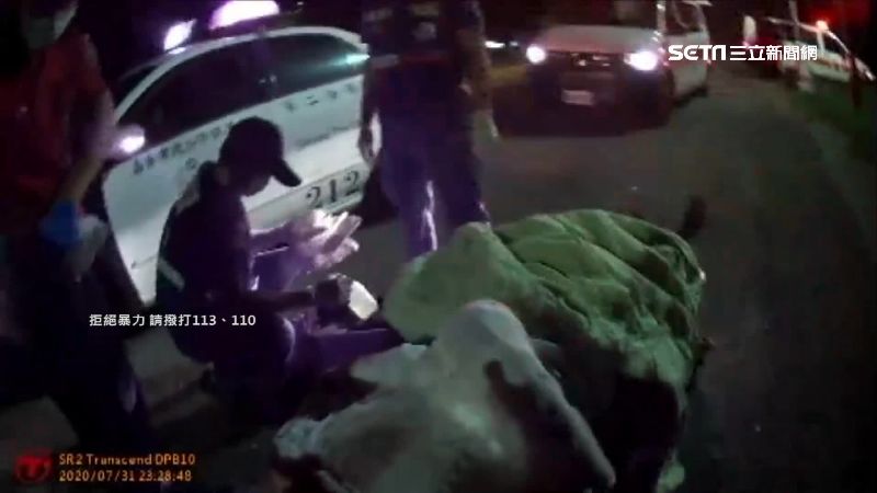情侶談判起衝突　男著火嗆：女友點的