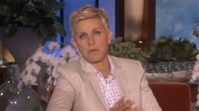 脫口秀節目《艾倫秀》的主持人艾倫狄珍妮。（圖／翻攝自YouTube）