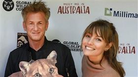 西恩潘傳出與小31歲的女星結婚。（圖／翻攝自萊拉喬治IG）