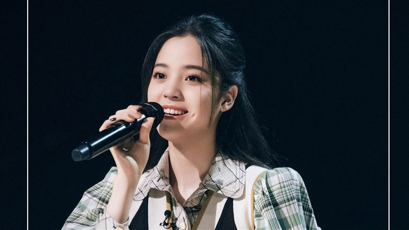 歐陽娜娜玩下衣失蹤　甜喊：太喜歡你