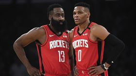NBA／3MVP過招！鬍龜力克字母
NBA,休士頓火箭,James Harden,Russell Westbrook
翻攝自推特