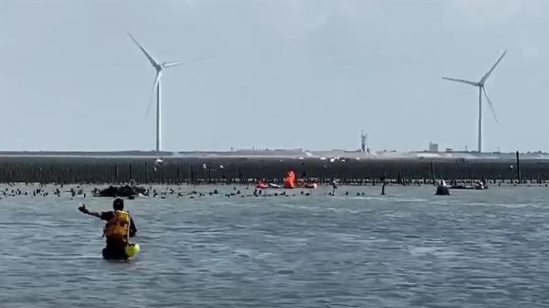 彰化8旬老翁採蚵養家落海　送醫不治