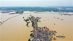 中國長江中下游慘況
圖翻攝自人民日報
https://weibo.com/2803301701/JaTOo8JBp?refer_flag=1001030103_