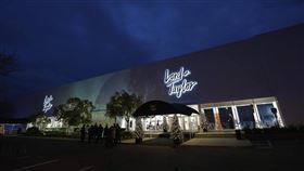 號稱美國歷史最悠久的奢侈品百貨Lord & Taylor 2日根據破產法第11章聲請破產保護。（圖／翻攝自facebook.com/lordandtaylor）
