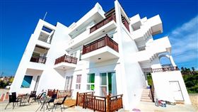 暑假全台縣市以花東、離島最受民眾喜愛，目前以澎湖居冠，幾乎一房難求。圖為澎湖住海邊民宿。（圖／奧丁丁提供）