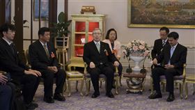 16:9
永守重信　Shigenobu Nagamori　日本郭台銘
圖／攝影者Abhisit Vejjajiva, Flickr CC License
https://flic.kr/p/8vyFro