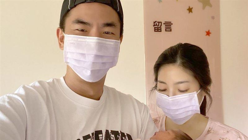 柯有倫當爸了　曬女兒萌照甜告白愛妻