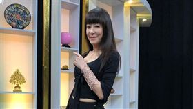 羅霈穎 微博 臉書