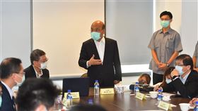 行政院長蘇貞昌4日上午參訪佐臻股份有限公司。（圖／行政院提供）