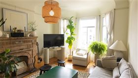 客廳，沙發（圖／翻攝自unsplash）