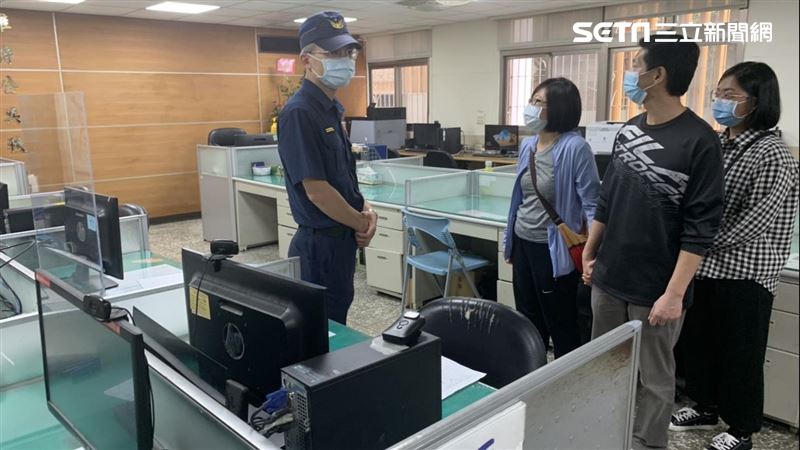 任務結束！庭豪母進警所：我們回家了
