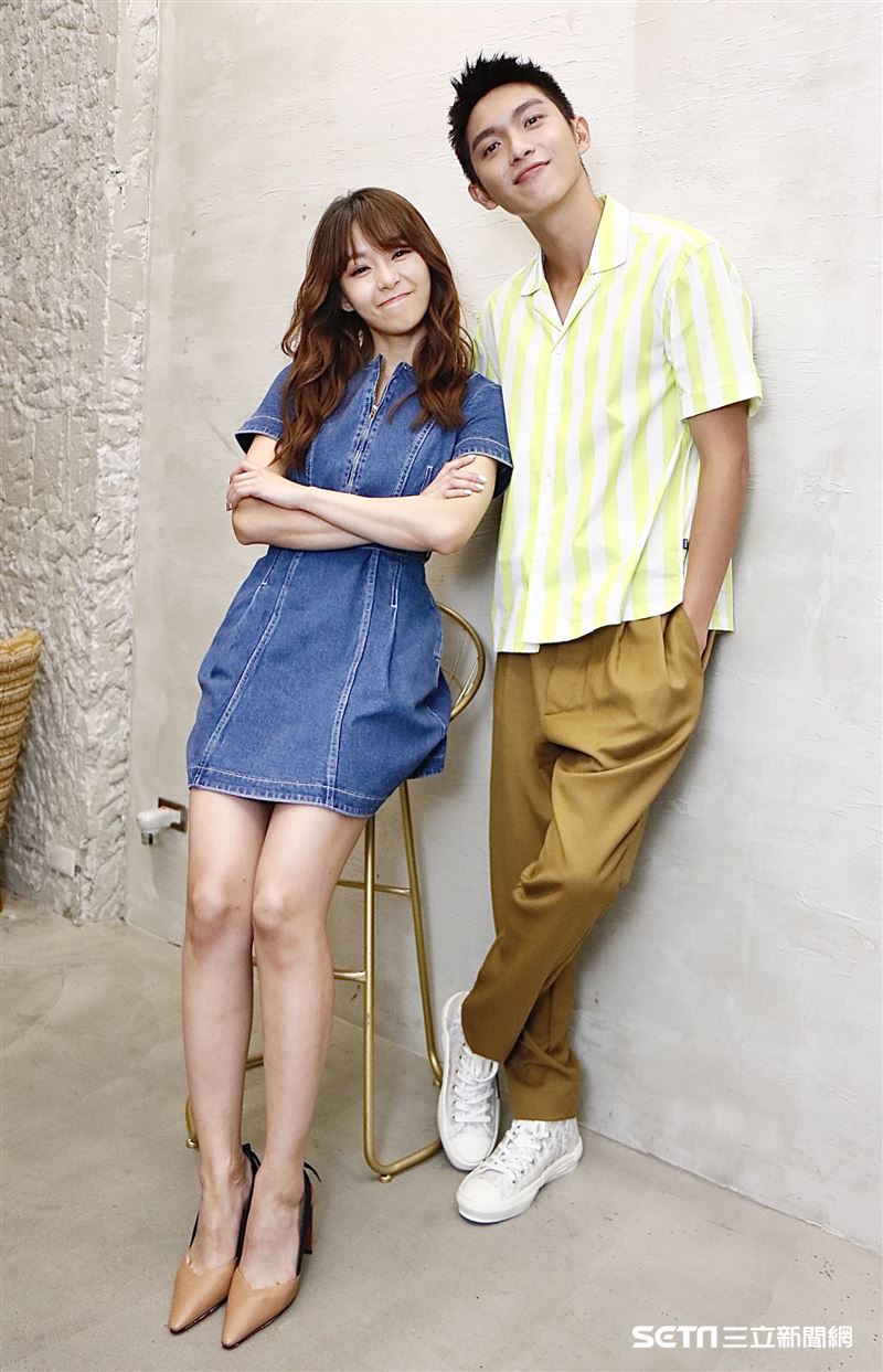 林輝瑝和陳怡叡接受三立新聞網專訪。（圖／記者林聖凱攝影）