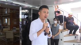 當一日台南人！林智堅合體黃偉哲吃魚丸　出海收集設計力