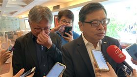 觀光局長張錫聰說明安心旅遊補助狀況。（圖／記者陳宜加攝影）