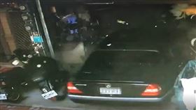 事故,鄰居,台南,撞民宅,倒車投案