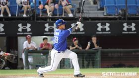 ▲富邦悍將外野手高國輝敲出陽春砲。（圖／記者劉彥池攝影）