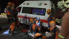 新北市,汐止,勤進路,騎士,墜落山坡