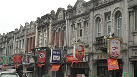台南新化推動老屋生活故事博物館計畫台南市新化區的老街區有不少特色老屋，地方人士正串聯推動新化老屋生活故事博物館計畫，希望讓老屋成為媒介，把文史當成企業經營，也協助保存老屋文化。中央社記者楊思瑞攝  109年8月6日